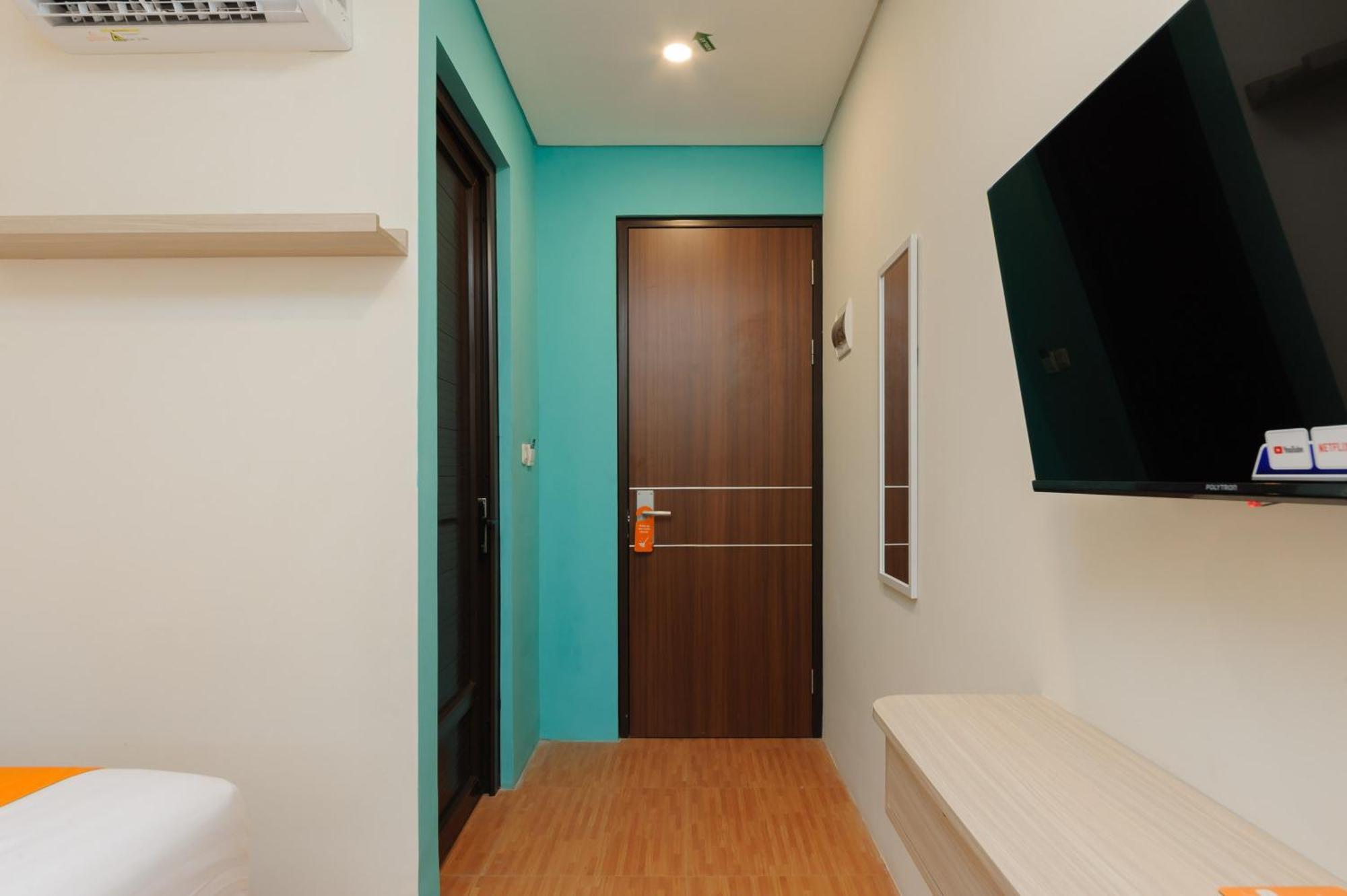 Sans Hotel Tajur Bogor Bantarkamang Exterior photo